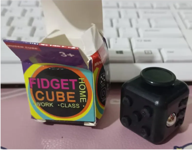 Fun Fidget Cube - 6 sides